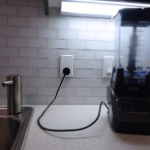 Magnetic Electrical Outlet and Electrical Outlet Connector Connected with Kitchen Appliance